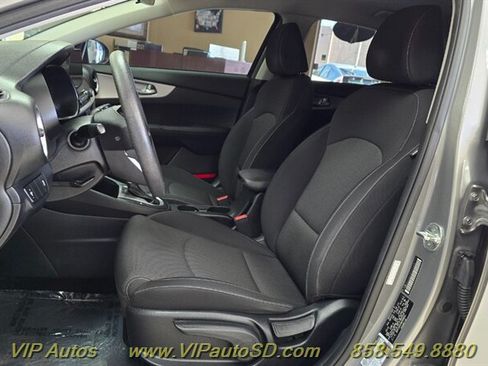 Used 2016 Kia Forte LX FWD image 15