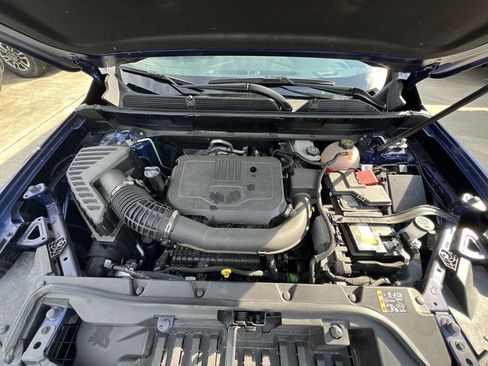 Certified 2023 GMC Acadia SLE w/ Driver Convenience Package image 40