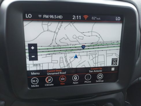 Used 2023 Jeep Renegade Latitude image 14