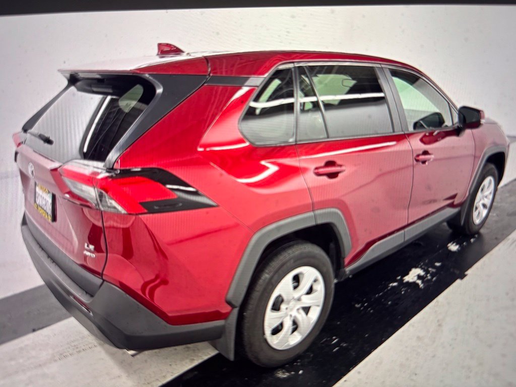 Used 2025 Toyota RAV4 LE AWD/4WD image 2