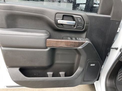 Used 2021 GMC Sierra 2500 Denali w/ Denali Ultimate Package image 16