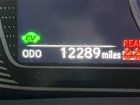 Certified 2024 Lexus UX 250h FWD image 18