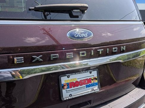 Used 2023 Ford Expedition Limited AWD/4WD image 10