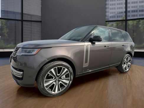 New 2025 Land Rover Range Rover SE image 4