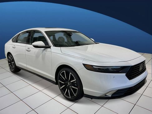 New 2025 Honda Accord Touring image 9