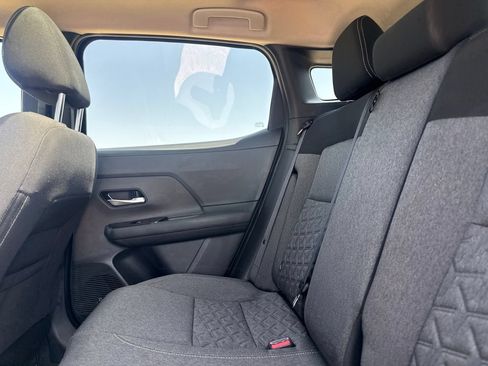 Used 2025 Nissan Kicks SV w/ SV Premium Package FWD image 34