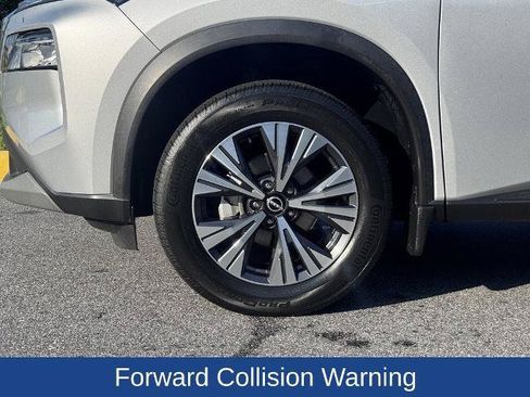 Used 2023 Nissan Rogue SV FWD image 8