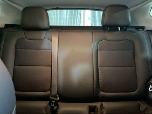 Used 2024 Chevrolet Trax LT w/ Sunroof Package FWD image 13