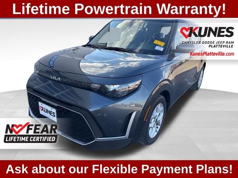 Used 2023 Kia Soul S FWD image 9