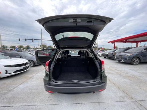 Used 2017 Honda HR-V EX image 4