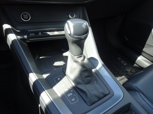 Certified 2024 Audi Q3 2.0T Premium Plus w/ Premium Plus Package AWD/4WD image 13