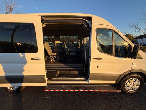 Used 2017 Ford Transit 350 XL RWD image 25