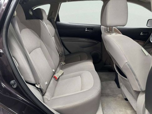 Used 2011 Nissan Rogue SV w/ Premium Pkg image 18