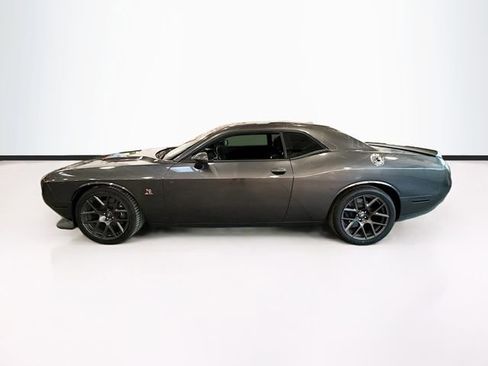 Used 2018 Dodge Challenger R/T Scat Pack w/ Driver Convenience Group image 9
