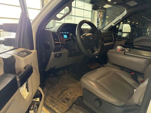 Used 2018 Ford F250 XL w/ Power Equipment Group AWD/4WD image 5