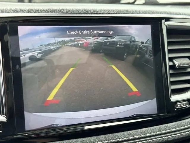 Used 2025 Chrysler Pacifica Limited FWD image 40