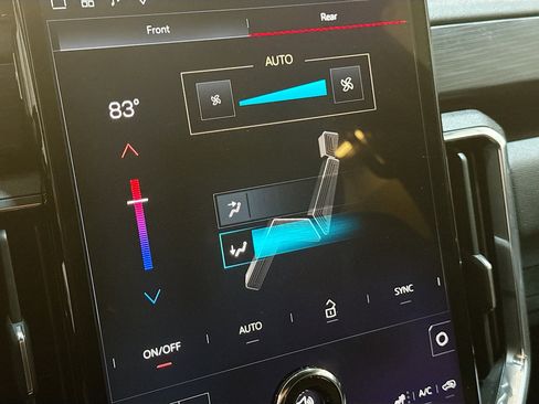 Used 2025 GMC Acadia Elevation image 23