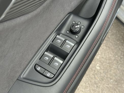 Used 2024 Audi RS Q8 image 23