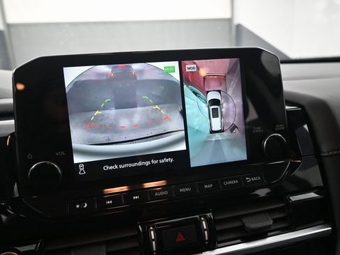 Used 2022 Nissan Pathfinder SL image 17