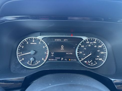 Used 2024 Nissan Pathfinder SV image 15