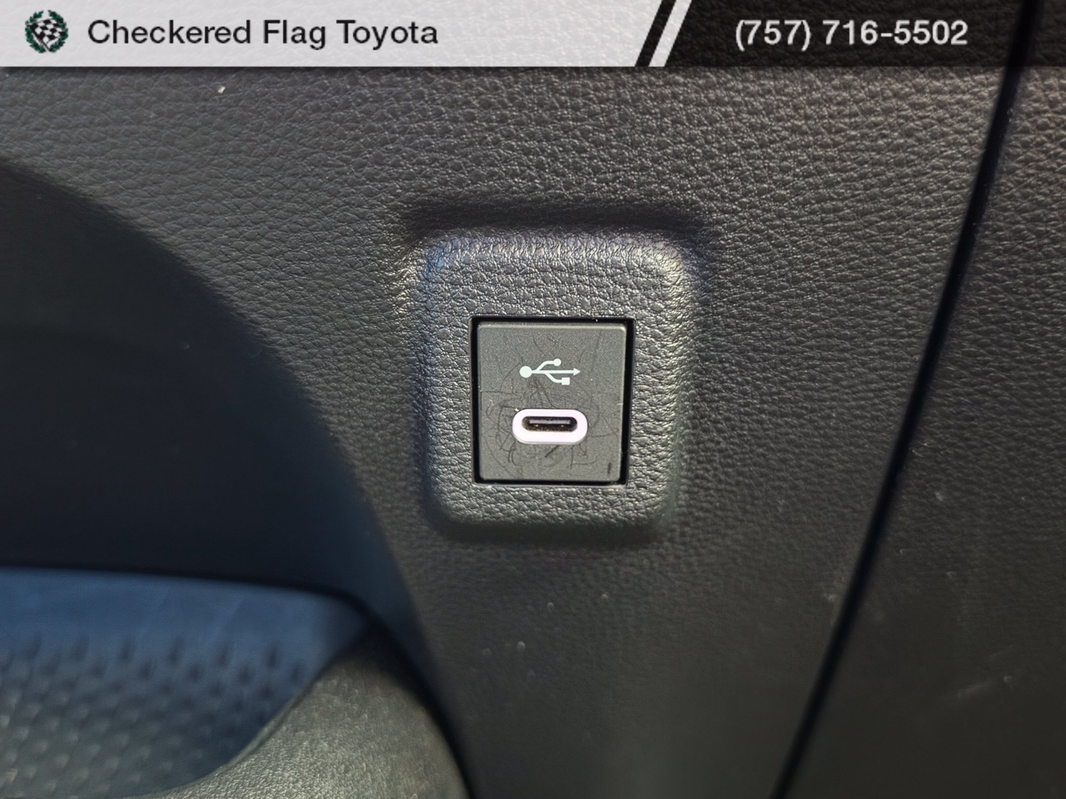Used 2025 Toyota Corolla LE FWD image 17