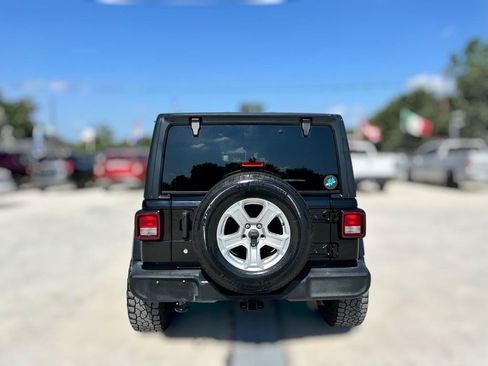 Used 2019 Jeep Wrangler Unlimited Sport S AWD/4WD image 7