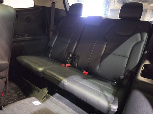 Used 2021 Kia Telluride SX w/ Towing Package FWD image 26