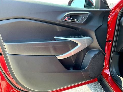 New 2026 Chevrolet Trax RS w/ Sunroof Package FWD image 23