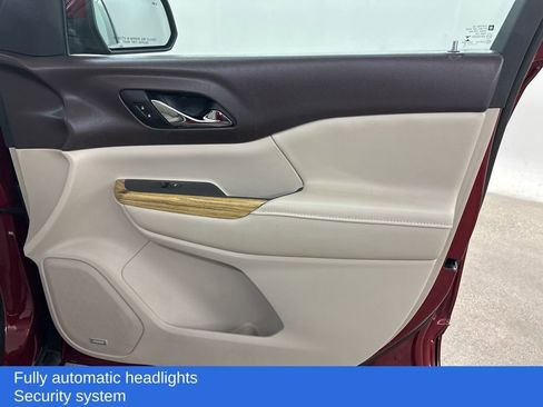 Used 2018 GMC Acadia Denali w/ Technology Package image 20