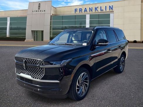 New 2025 Lincoln Navigator Reserve AWD/4WD image 3