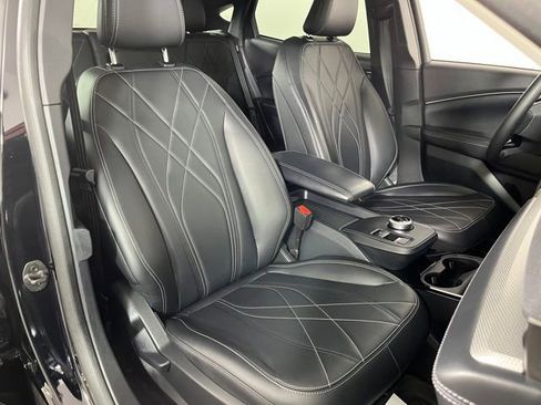 Used 2022 Ford Mustang Mach-E Select image 42