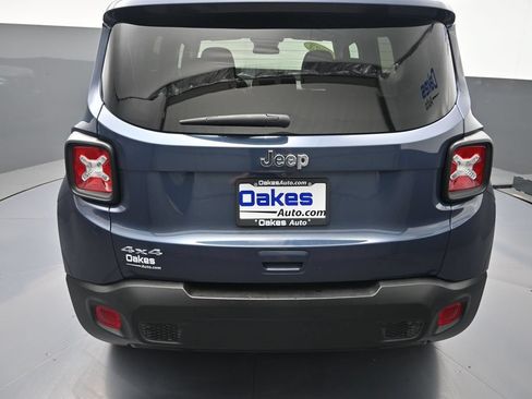 Used 2023 Jeep Renegade Latitude AWD/4WD image 31
