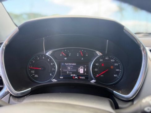Used 2021 Chevrolet Equinox LT FWD image 18
