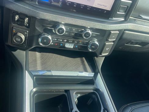 Used 2024 Ford F450 Platinum w/ FX4 Off-Road Package AWD/4WD image 11
