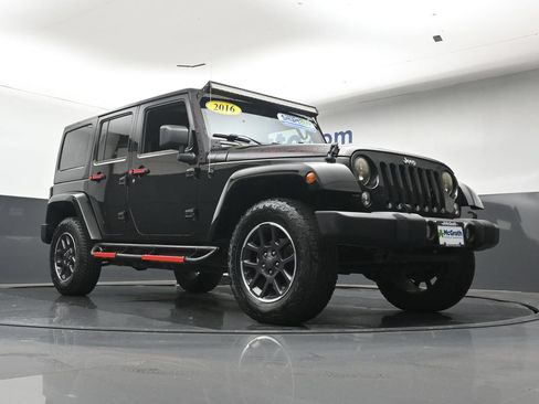 Used 2016 Jeep Wrangler Unlimited Rubicon w/ Max Tow Package AWD/4WD image 26