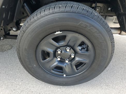 Used 2024 Jeep Gladiator Sport image 28