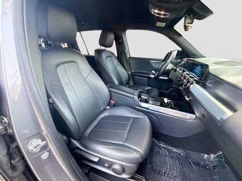 Used 2022 Mercedes-Benz GLB 250 image 28