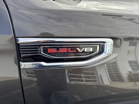 Used 2019 GMC Sierra 1500 SLT w/ SLT Premium Package image 10