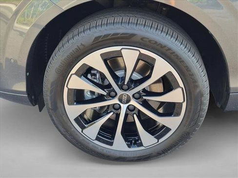 New 2026 Audi Q3 quattro 2.0T AWD/4WD image 9