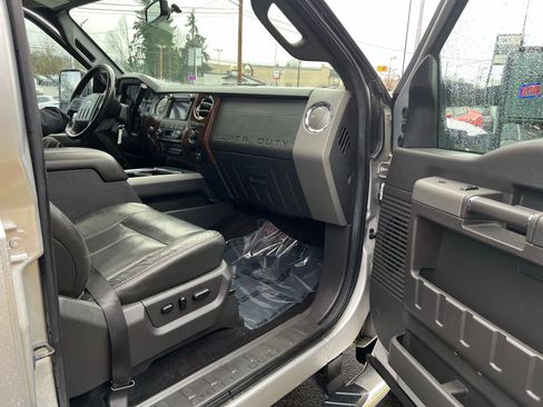 Used 2011 Ford F350 Lariat w/ FX4 4X4 Off-Road Pkg image 36