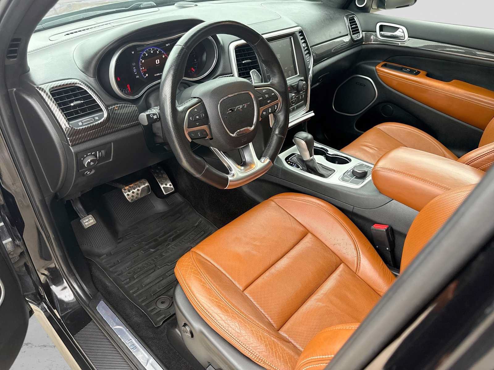 Used 2016 Jeep Grand Cherokee SRT AWD/4WD image 2