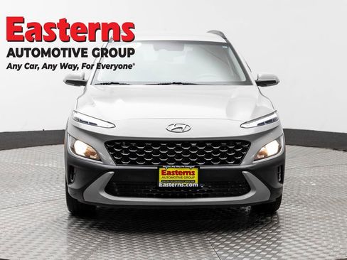 Used 2022 Hyundai Kona SEL AWD/4WD image 2