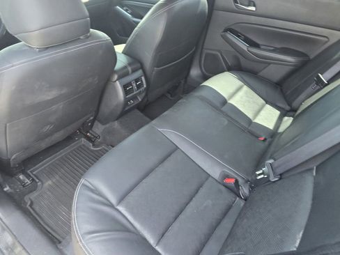 Used 2023 Nissan Altima 2.5 SL FWD image 12