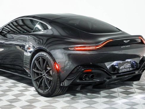 Used 2020 Aston Martin V8 Vantage Coupe image 21