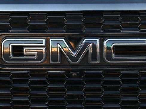 Used 2023 GMC Yukon XL Denali Ultimate image 42