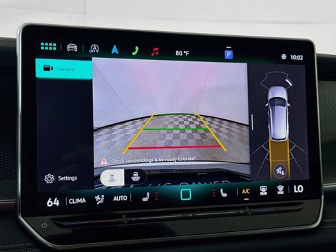 Certified 2025 Volkswagen Tiguan SE R-Line AWD/4WD image 16
