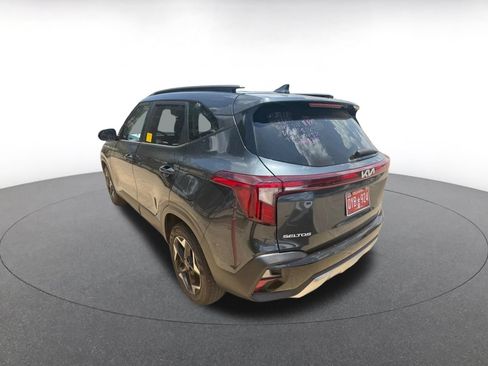Used 2025 Kia Seltos S FWD image 4