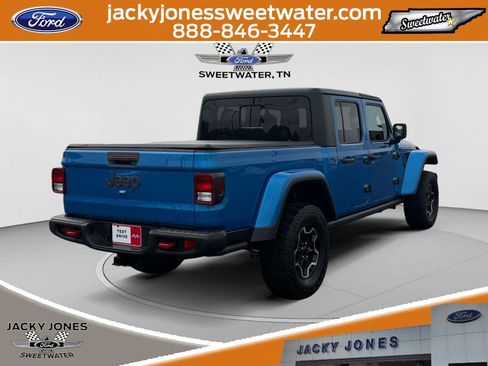 Used 2022 Jeep Gladiator Rubicon w/ Cold Weather Group AWD/4WD image 5