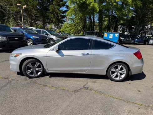 Used 2011 Honda Accord EX-L image 4
