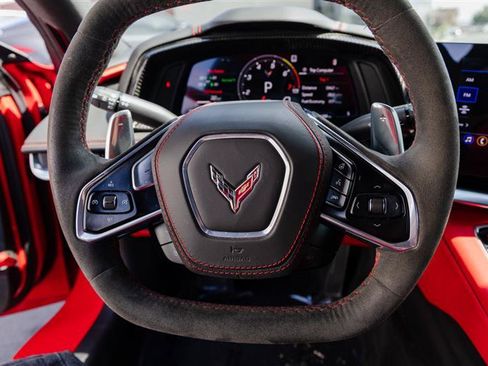 Used 2023 Chevrolet Corvette Stingray Premium Conv w/ Z51 Performance Package RWD image 16